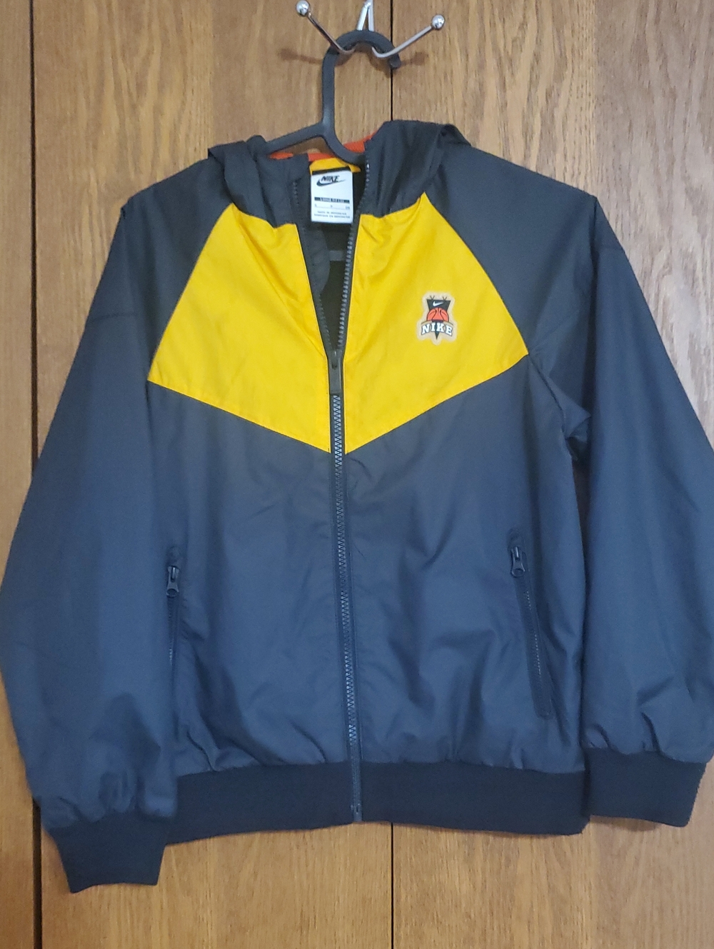 Nike Kids Hooded Windbreaker Jacket - Yellow & Black Size Small